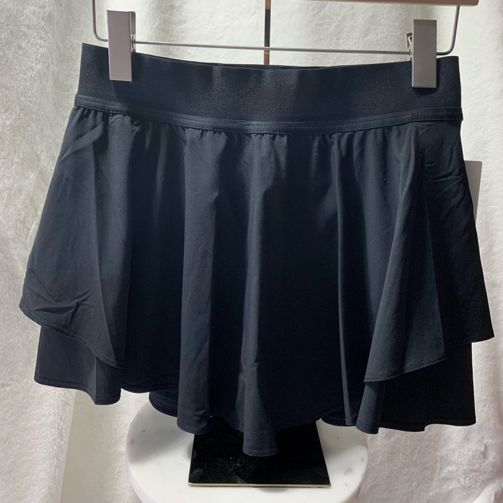 🍋 lululemon court rival skirt NWT sz 6